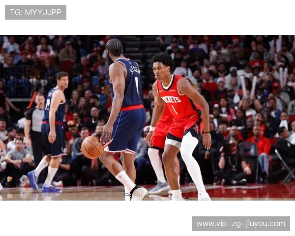 快船乔治反击长驱直入轻松挑篮：场上速度与信念的完美交响